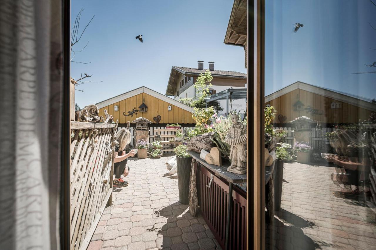 Café Pension Koller Brixen im Thale Exterior foto