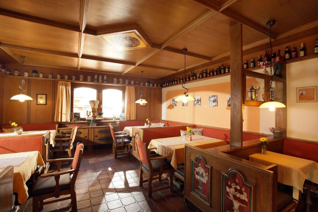 Café Pension Koller Brixen im Thale Exterior foto